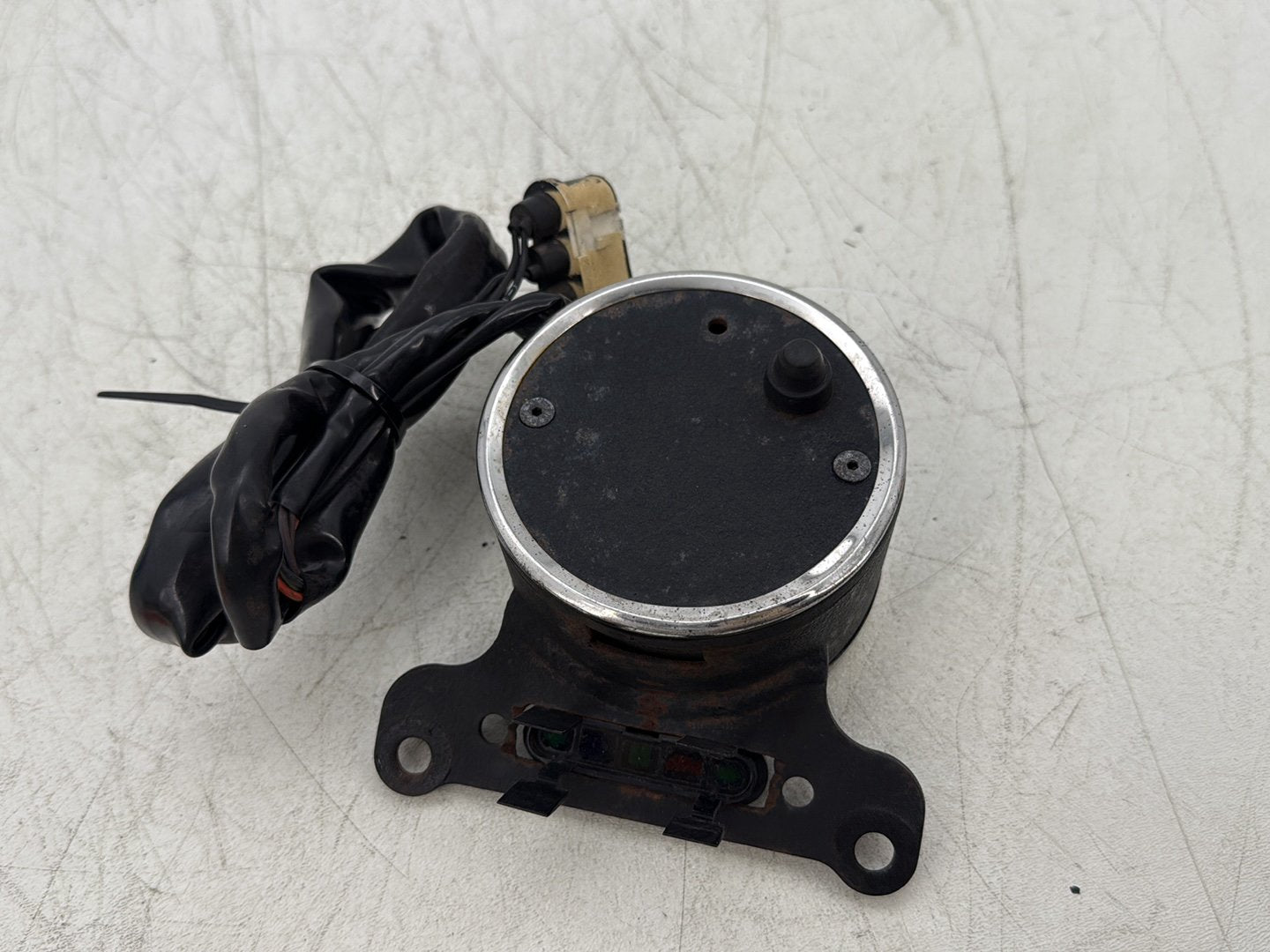 2004 Harley Sportster XL883C 883 Custom OEM Speedo Speedometer Gauge Cluster