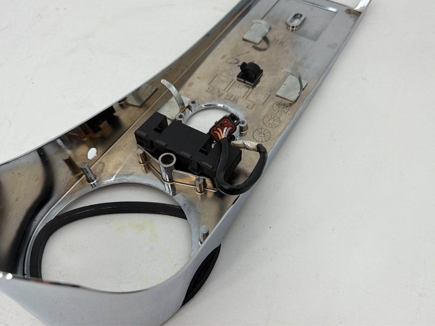1999 - 2006 Harley-Davidson Touring Road King Fuel Gas Tank Dash Console NOKey  	60960-99