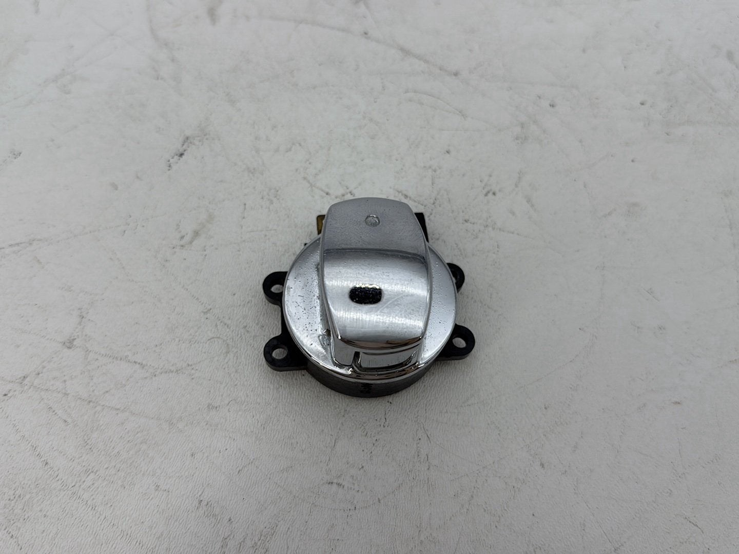 1999 - 2006 Harley-Davidson Touring Road King Police Ignition Switch Cylinder Barrel Lockset NOKey 71313-96A