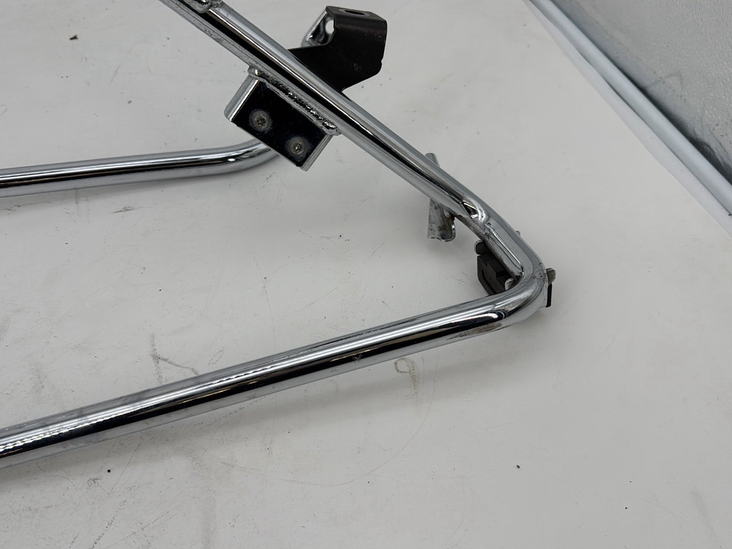2007 - 2012 Harley-Davidson Touring Road Glide Rear Left Right Saddlebag Guard Rails Bar 	49206-09