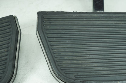2007 - 2013 Harley-Davidson Touring Electra Glide Ultra Left Right Driver & Pass Floorboard Foot Rest 50614-06