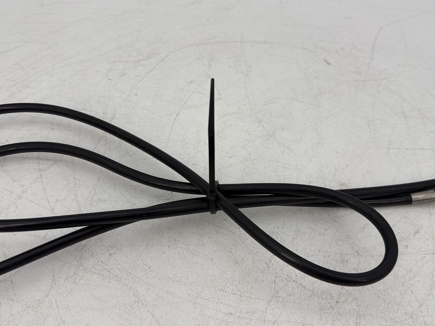 2015 Harley Touring FLHXS Street Glide OEM Front Brake Hose Line Pipe ABS