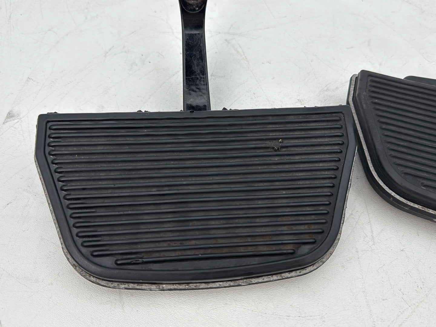 2007 - 2012 Harley-Davidson Touring Electra Glide Ultra Left & Right Passenger Floorboard Foot Rest