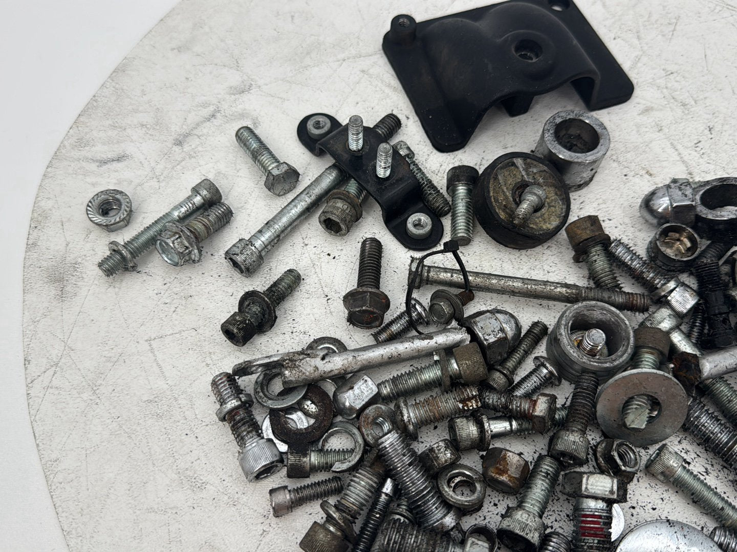 1999 - 2006 Harley-Davidson Dyna Low Rider Hardware Bolts Nuts & Brackets 37178-99