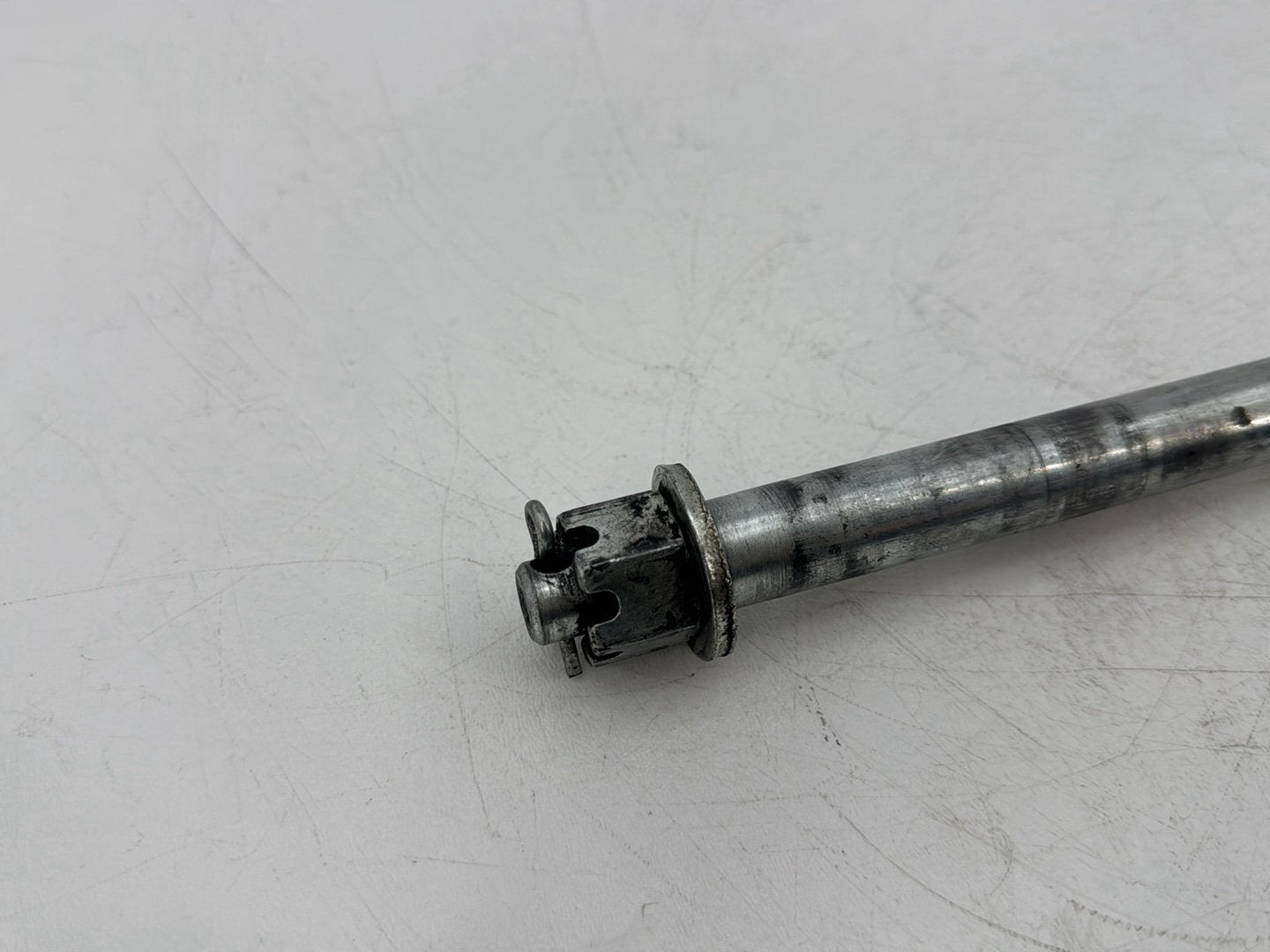 1999 - 2006 Harley-Davidson Touring Electra Glide Classic Rear Wheel Axle Bolt Shaft 41110-89