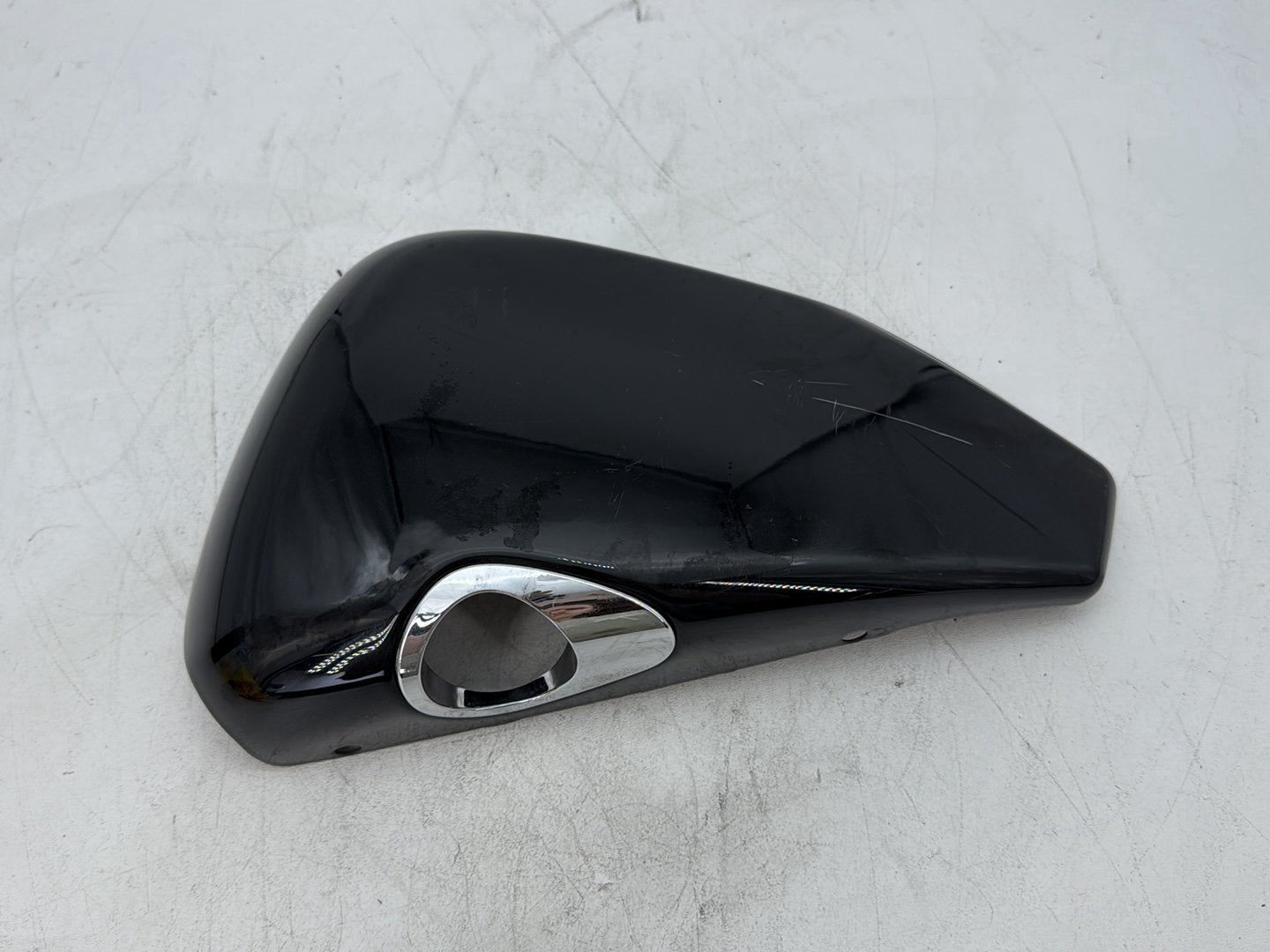 2009 Harley Sportster 883 Low XL883L OEM Right Fairing Side Oil Tank Cover