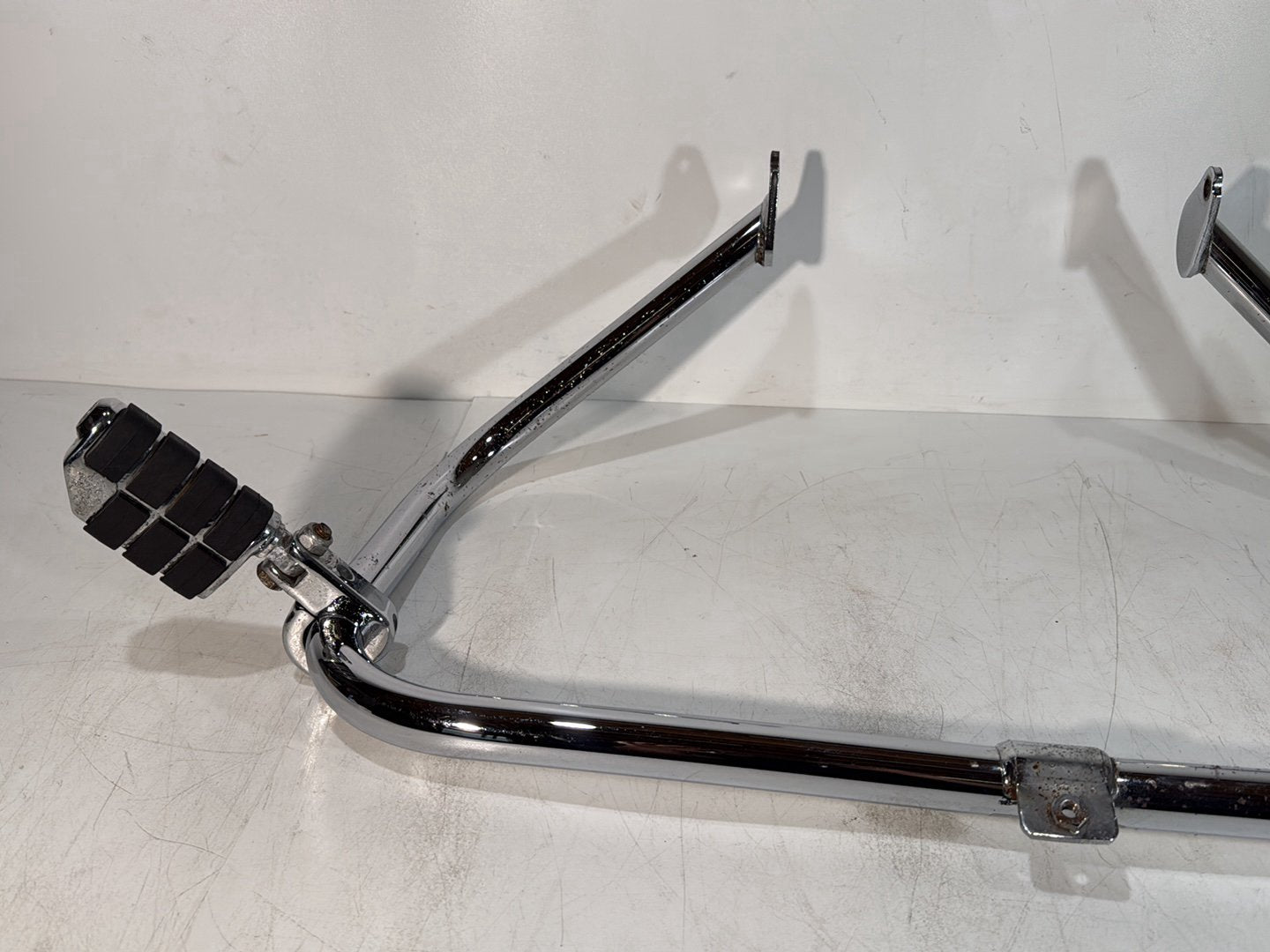 2007 - 2012 Harley-Davidson Touring Street Glide Front Engine Crash Highway Bar Guard w/ Foot Pegs