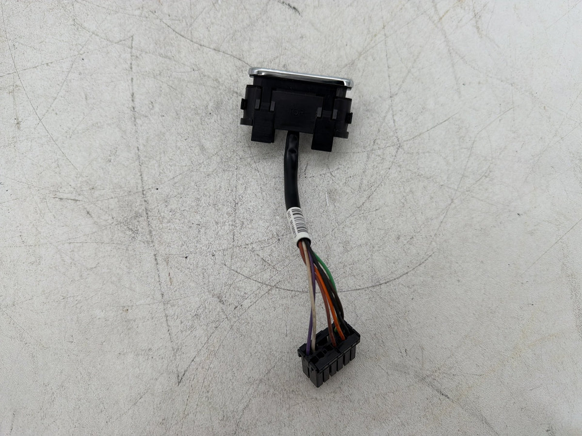 09 Harley Electra Glide Touring CVO OEM Dash Indicator Lamp Wire Plug 68789-96A