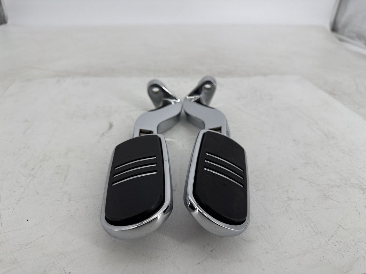2013 Harley Street Glide Touring FLHX OEM Passenger Left & Right Foot Pegs