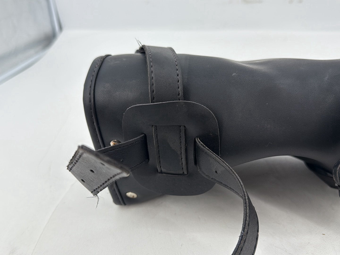 2004 - 2013 Harley-Davidson Sportster 883 Custom Front Onboard Tool Bag Leather Storage HmmtyRack