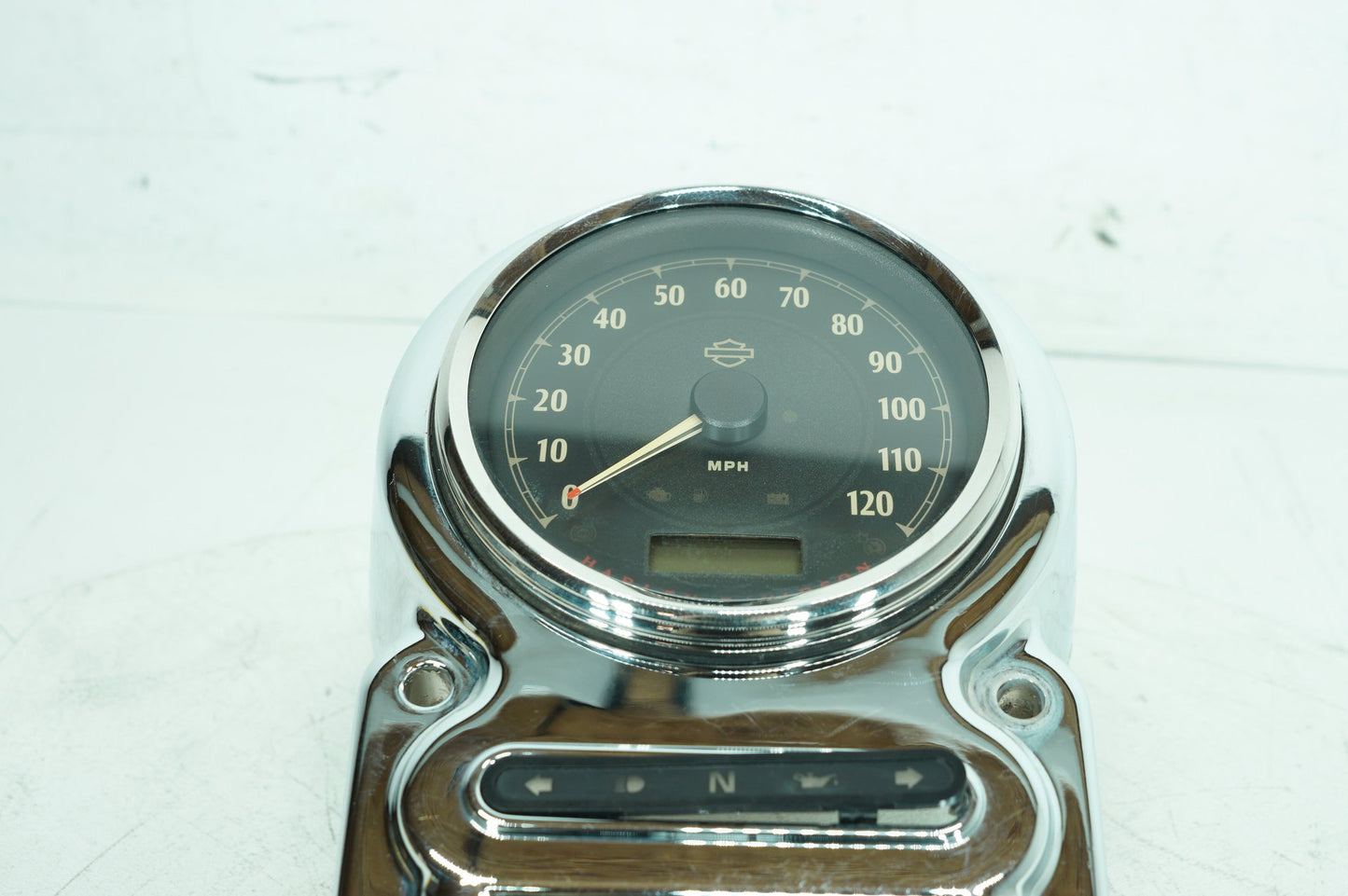 2012 - 2018 Harley-Davidson Dyna Switchback Fuel Tank Dash Console Speedometer NOKey 67096-12
