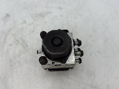 18 Harley Electra Glide Touring Ultra FLHTCU OEM ABS Brake Pump & Control Module