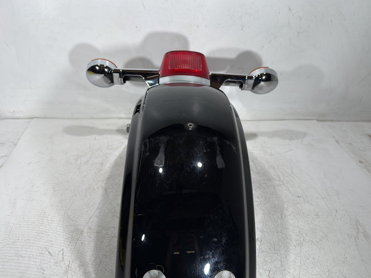 2010 Harley Electra Glide Touring Ultra OEM Rear Wheel Fender & Turn Signals Bar