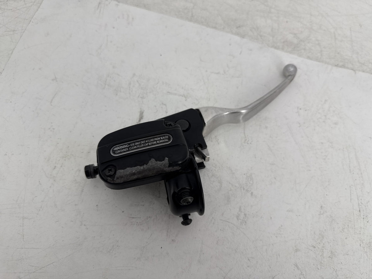13 Harley Street Glide Touring FLHX OEM Front Right Brake Lever Master Cylinder
