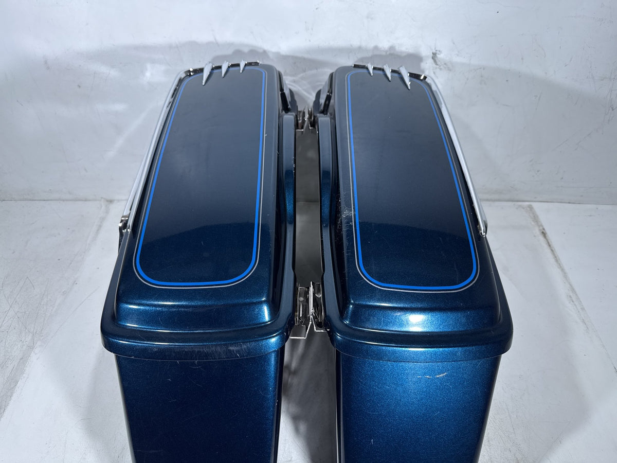 02 Harley Electra Glide Touring Classic OEM Left Right Saddlebags Luggage NOKey