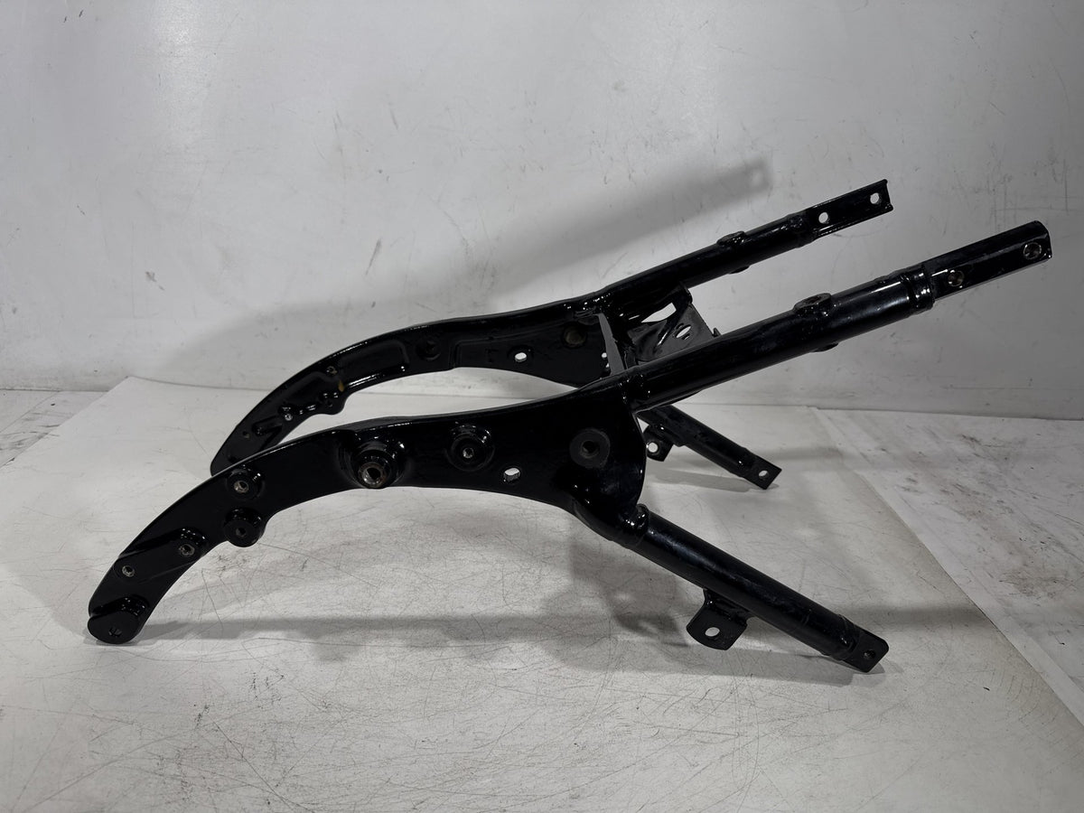 13 Harley Street Glide Touring FLHX OEM Rear Back Sub Frame Rail Bar 48079-09BHP