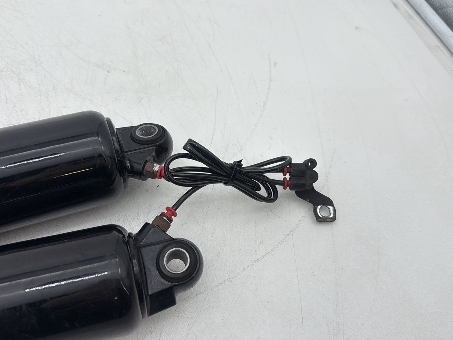 2007 Harley Touring FLHTCU Electra Glide Ultra OEM Rear Left Right Shock Absorbers