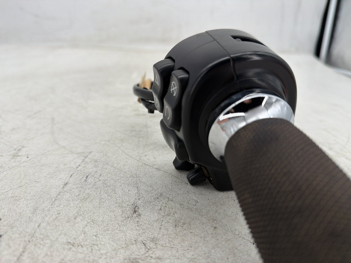 2015 Harley Electra Glide Touring OEM Right Engine Start Kill Switches Controls