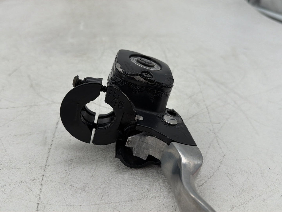 2007 Harley Electra Glide Touring OEM Front Right Brake Lever Master Cylinder