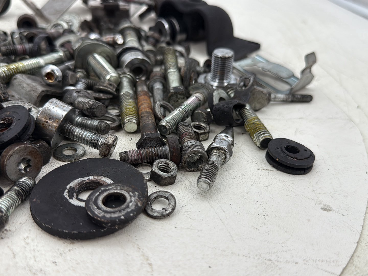 2004 Harley Road King Touring Custom FLHRSI OEM Hardware Bolts Nuts & Brackets