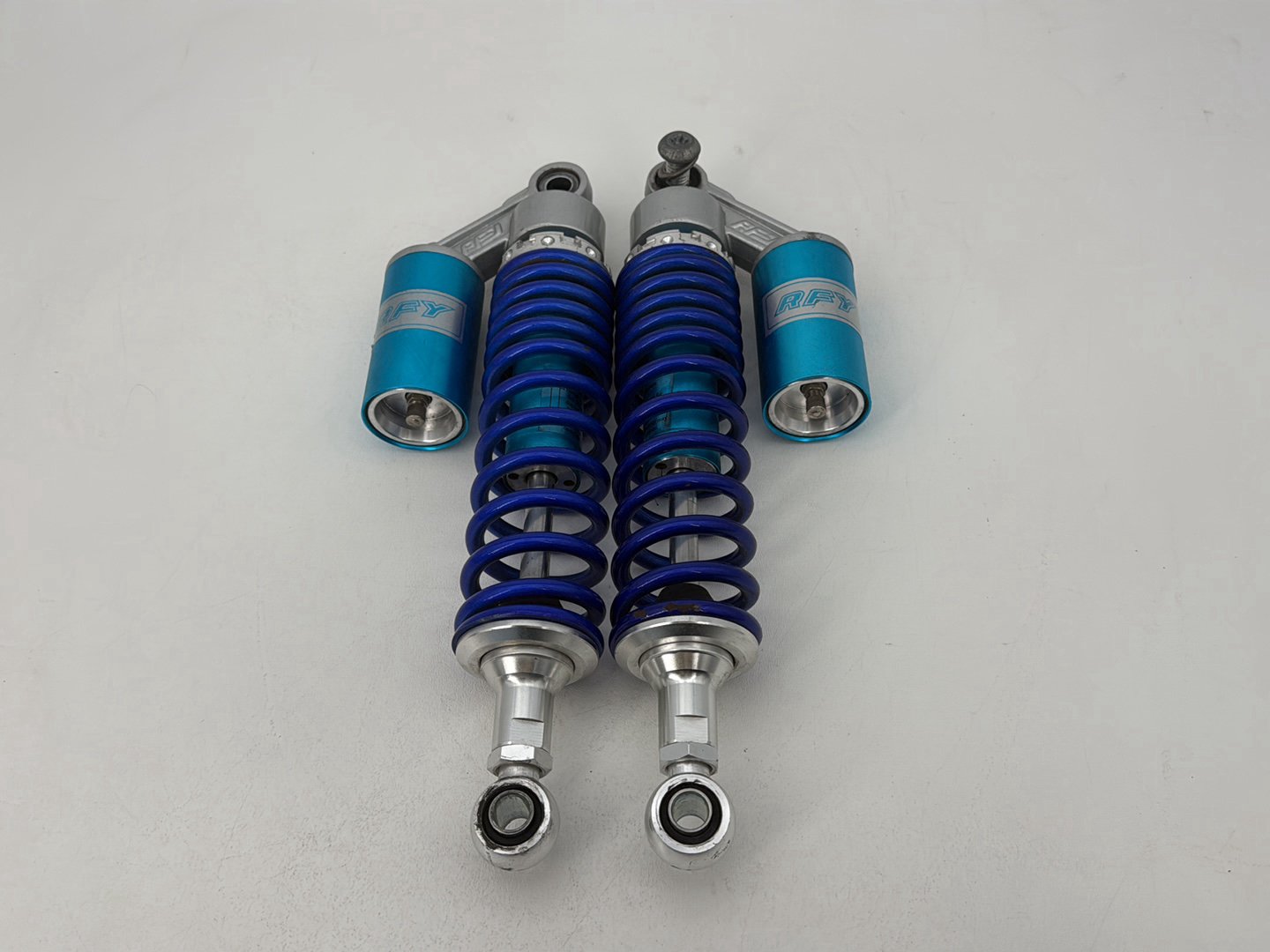 2004 - 2022 Harley-Davidson Sportster 1200 Nightster Rear Left Right Shock Absorbers DELTA/ALPHA