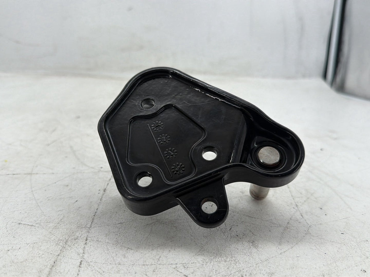 2003 Harley Softail Deuce FXSTD OEM Right 1 Footboard Mount Bracket