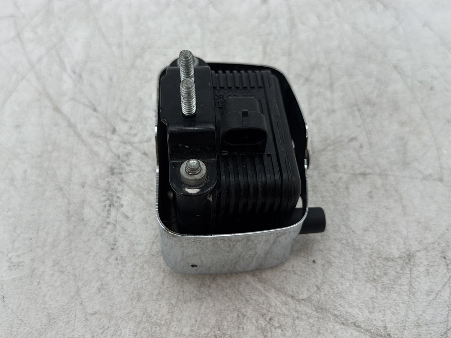 2003 Harley Dyna Wide Glide FXDWG OEM Ignition Coil Spark Igniter