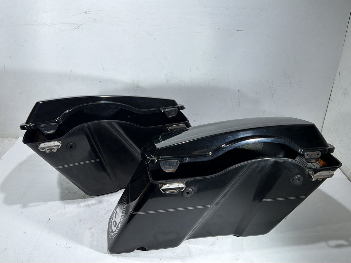 2005 Harley Electra Glide Touring Ultra OEM Left Right Saddlebags Luggage NOKey