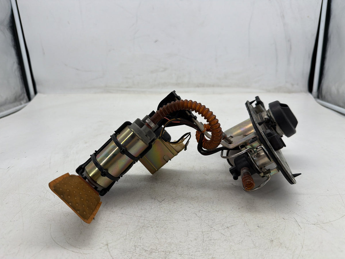 04 Harley Electra Glide Touring Ultra OEM Fuel Pump Gas Gasoline Petrol Sending