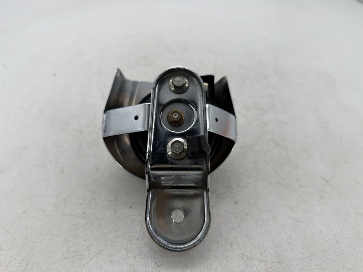 2003 Harley Softail Deuce FXSTDI OEM Horn Signal Klaxon Chrome Cover