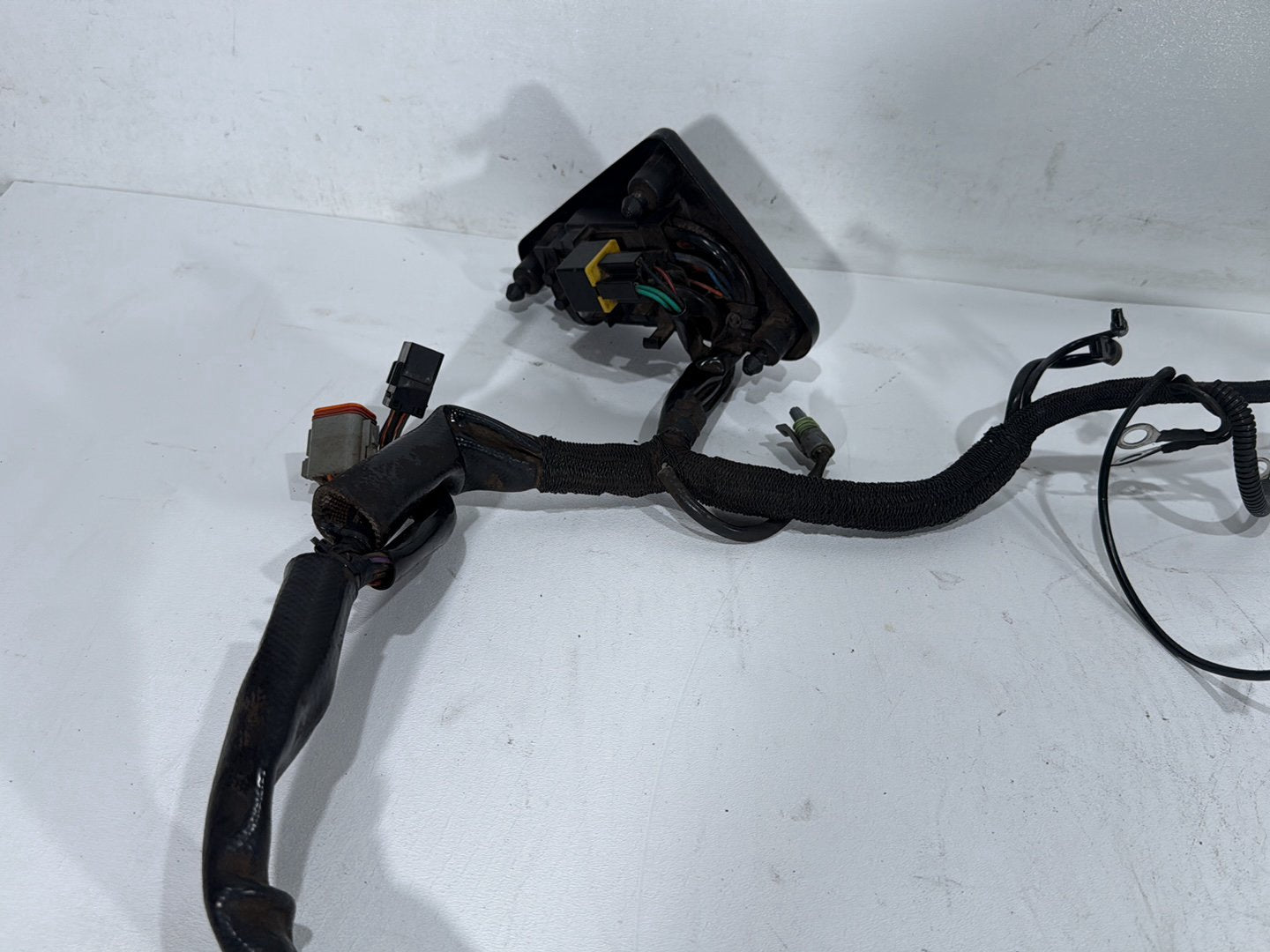 01 Harley Sportster 883 XLH883 OEM Headlight Headlamp Halogen w/ Main Wire CARB