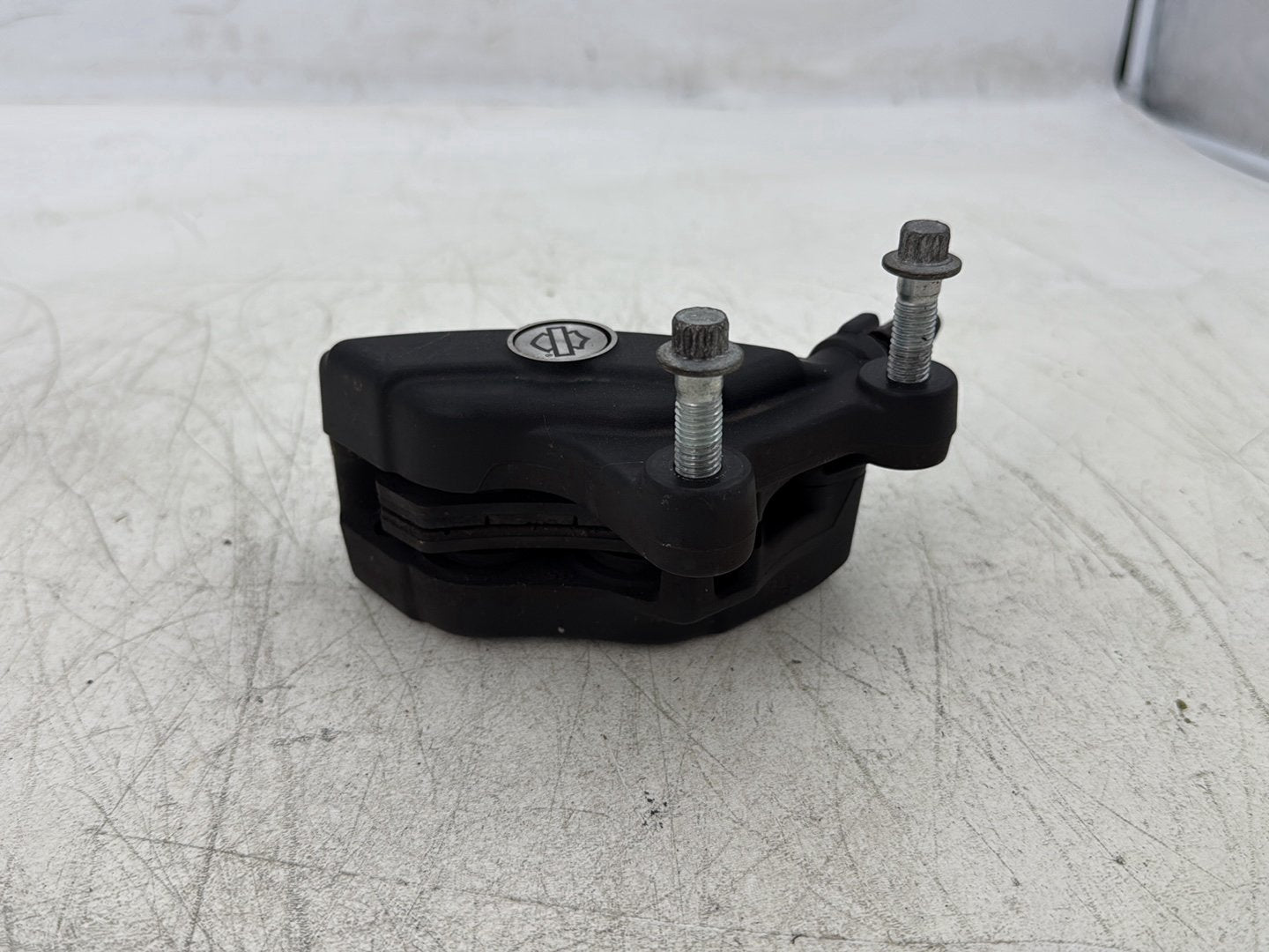 2015 Harley Road Glide Touring FLTRXS OEM Front Right 1 Brake Caliper