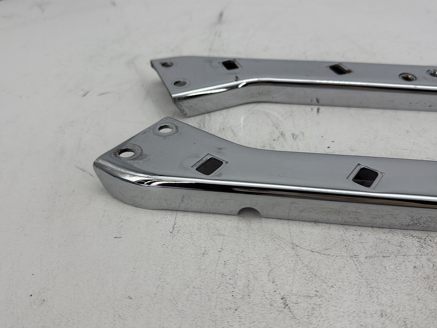 2003 Harley Electra Glide Touring Ultra FLHTCUI OEM Left Right Saddlebag Fender Struts Brackets