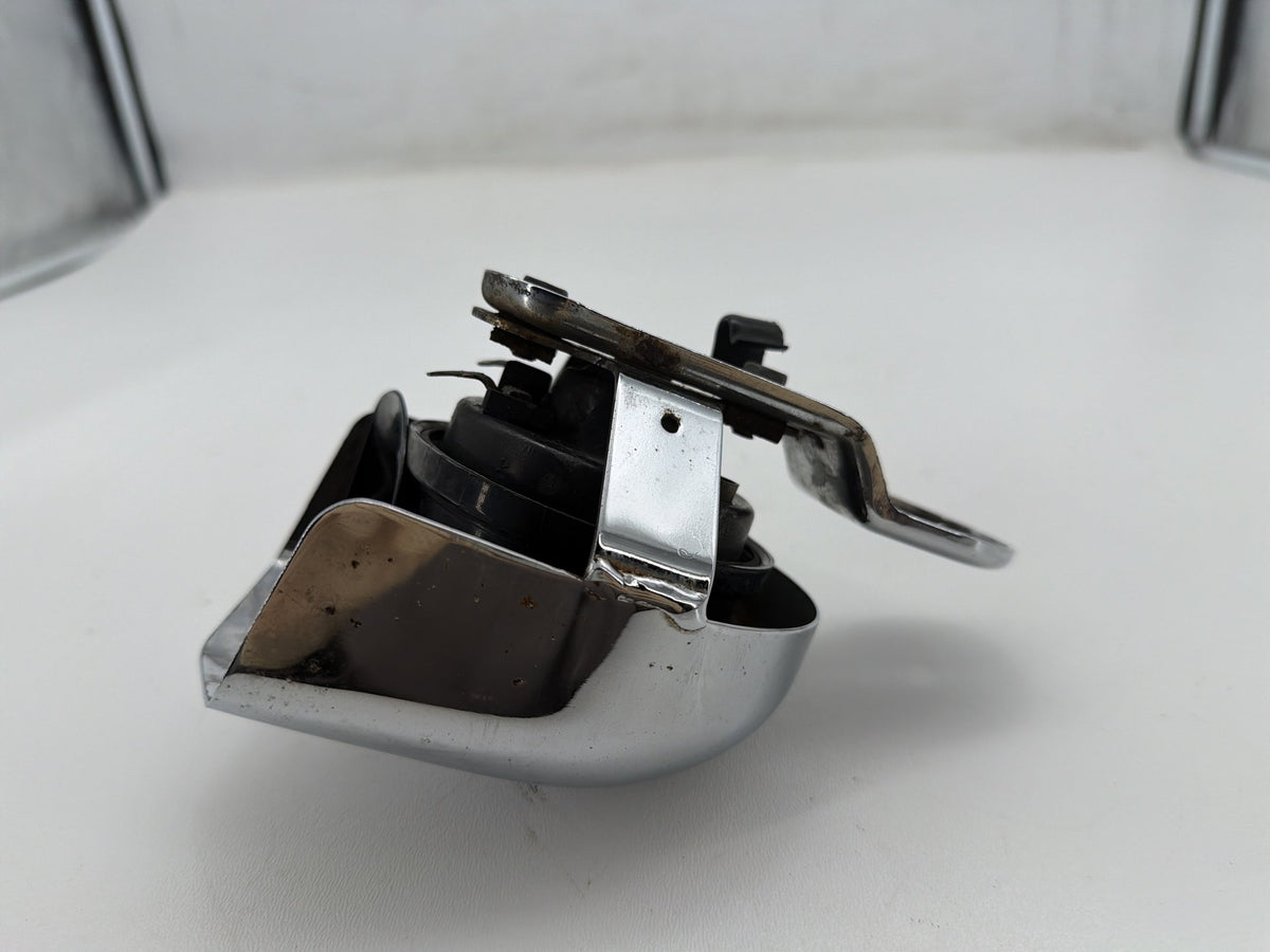 2006 Harley Electra Glide Touring Classic OEM Horn Signal Klaxon Chrome Cover