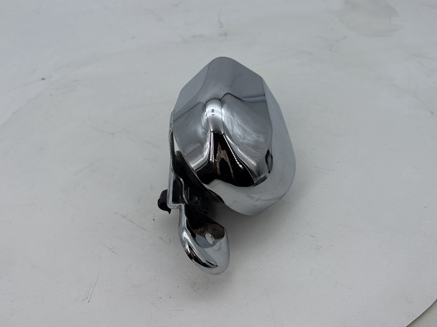 2007 Harley Street Glide Touring FLHX OEM Horn Signal Klaxon Chrome Cover