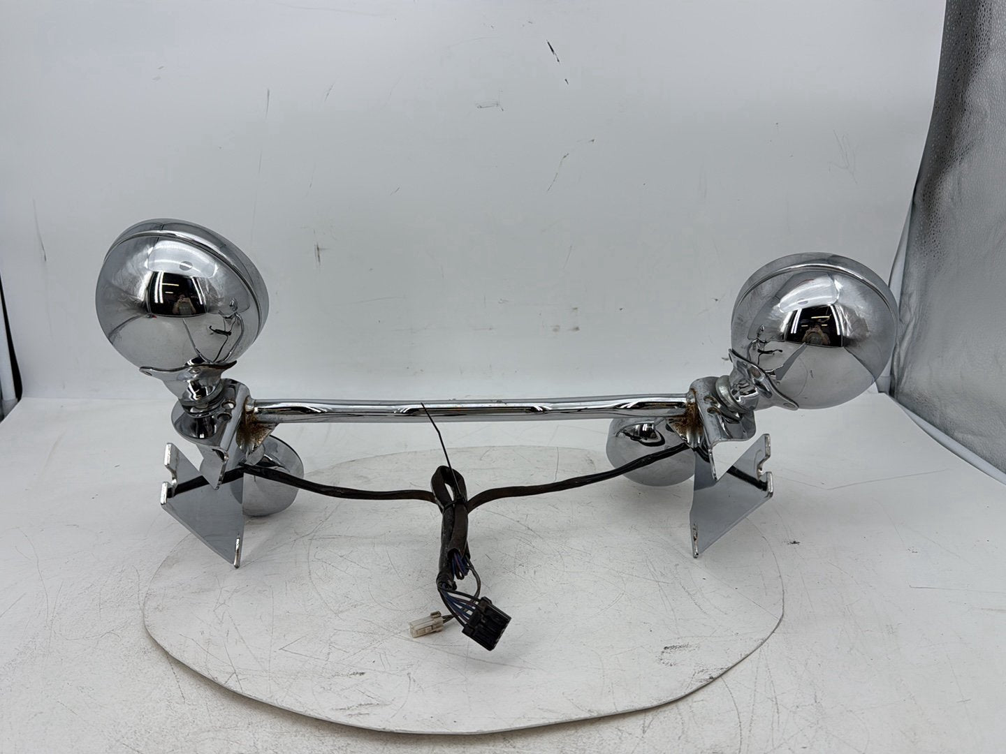 1999 - 2006 Harley-Davidson Touring Electra Glide Ultra Front Turn Signal Indicators Aux Light Bar 68712-94A