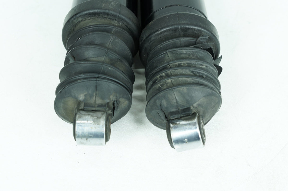 2012 Harley Touring Road Glide Custom Rear Left Right Shock Absorbers Low 12"