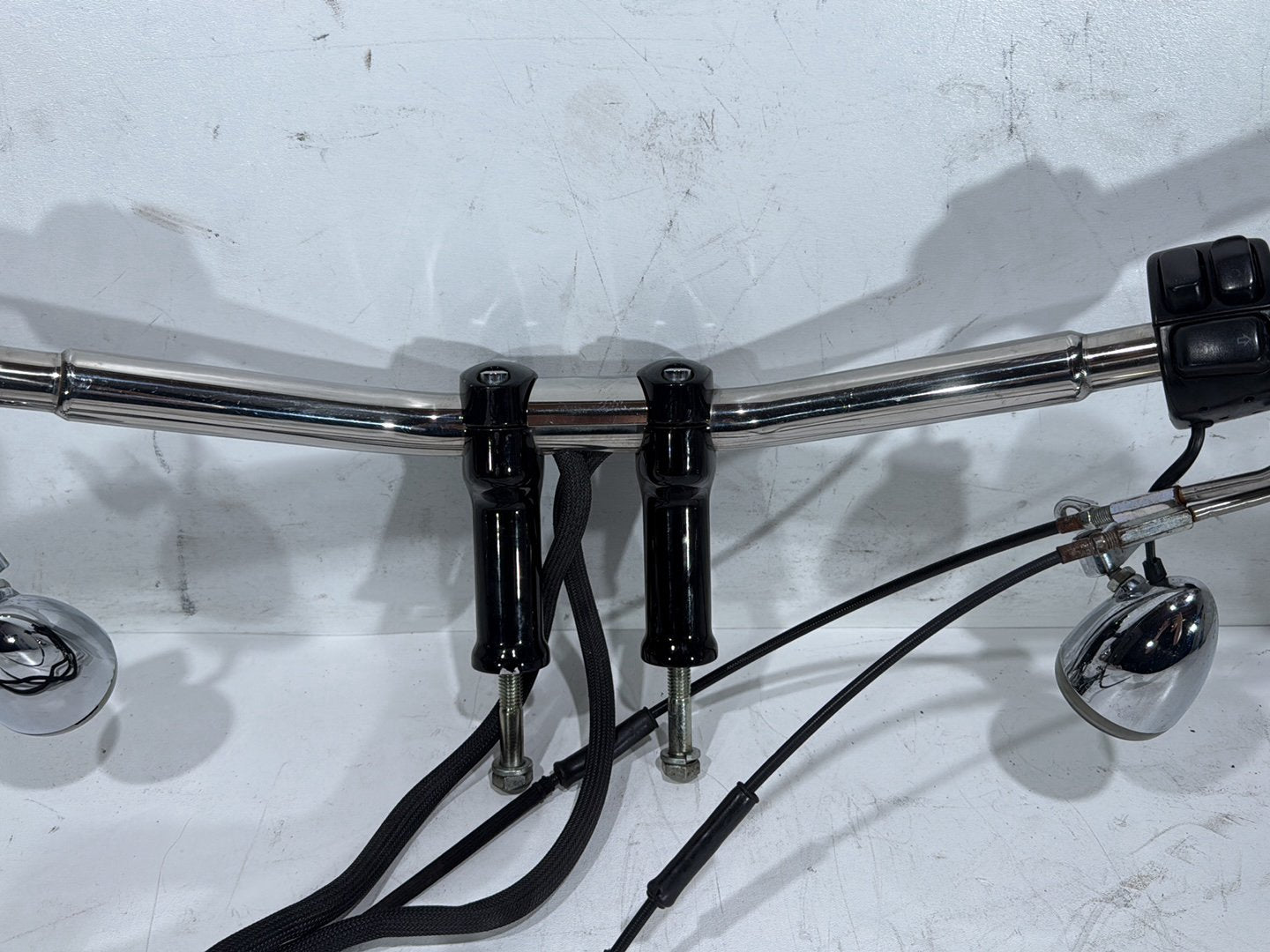 2008 Harley Dyna Fat Bob FXDF OEM Handlebars Left Right Switches Controls