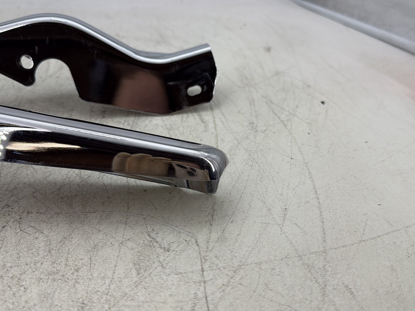 2007 Harley Touring FLHTC Electra Glide Classic OEM Left Right Saddlebag Fender Struts Brackets