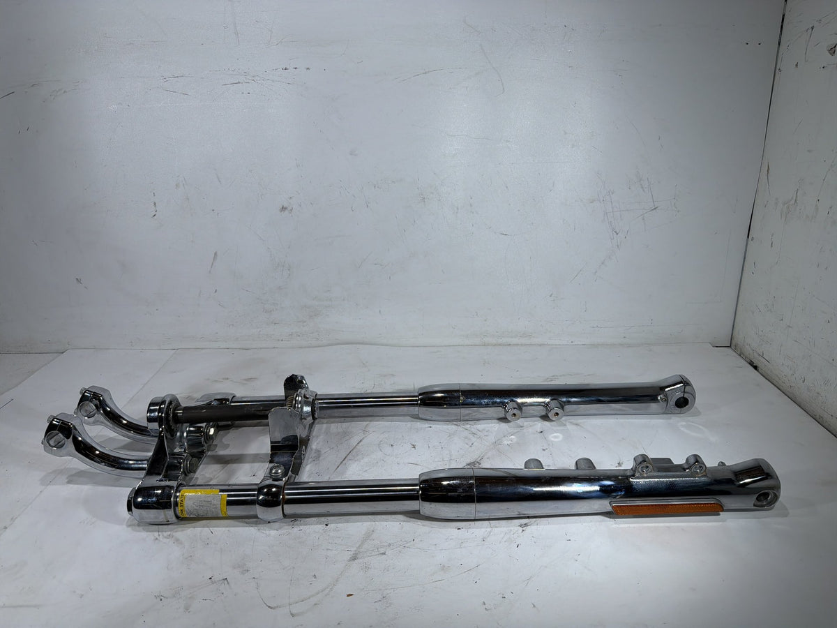 2006 Harley Softail Deuce FXSTDI Front Triple Tree Set & LH RH Fork Legs Sliders