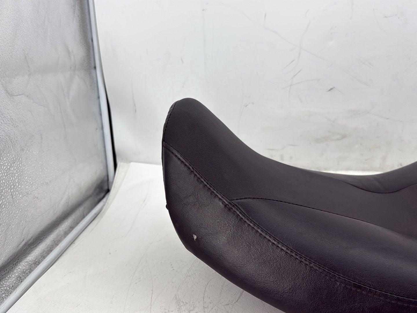 2010 Harley Dyna Fat Bob FXDF OEM Passenger Rider Driver Seat Saddle