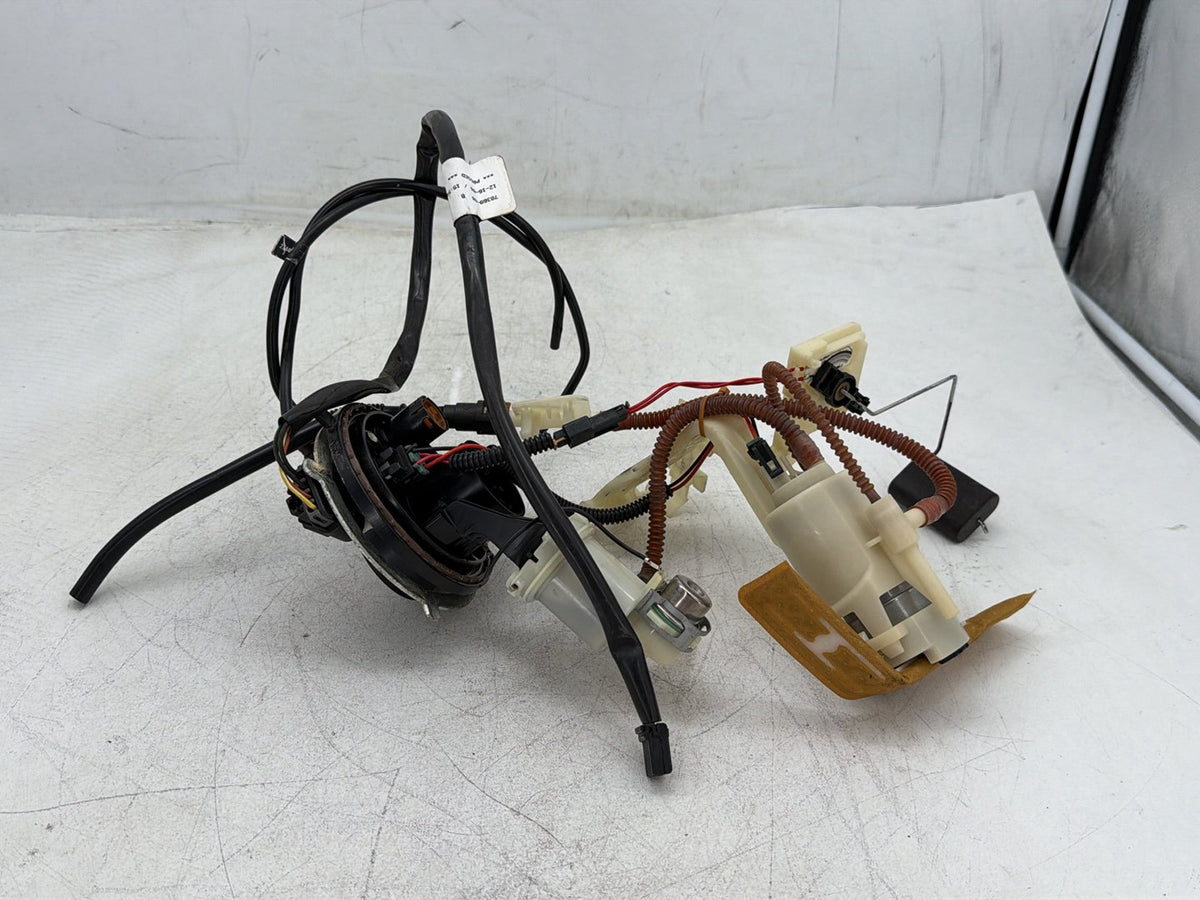 2009 Harley Road Glide Touring FLTR OEM Fuel Pump Gas Gasoline Petrol Sending