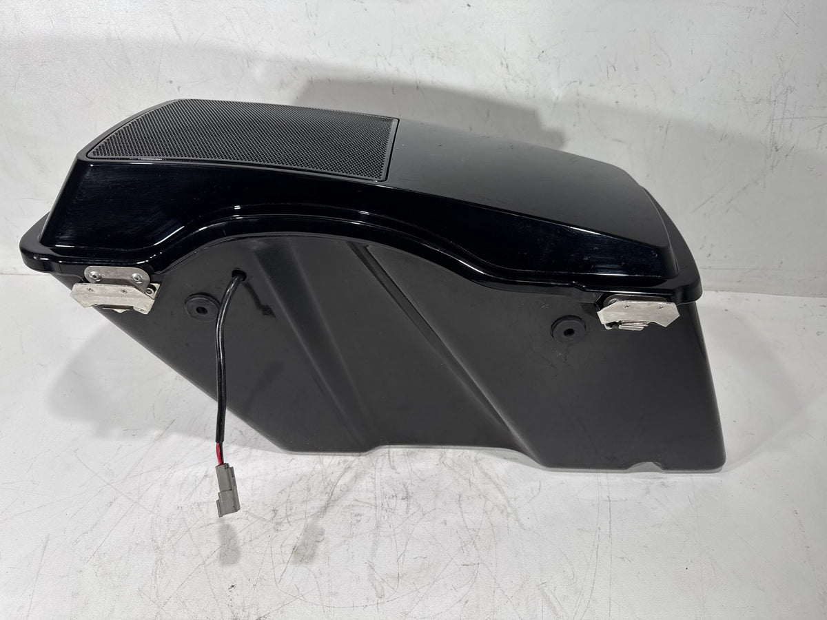 2006 Harley Street Glide Touring FLHX OEM Right 1 Saddlebag Luggage NO Key