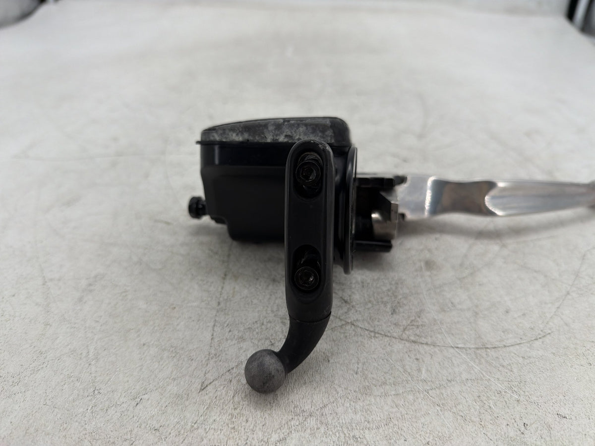 2010 Harley Electra Glide Touring OEM Front Right Brake Lever Master Cylinder