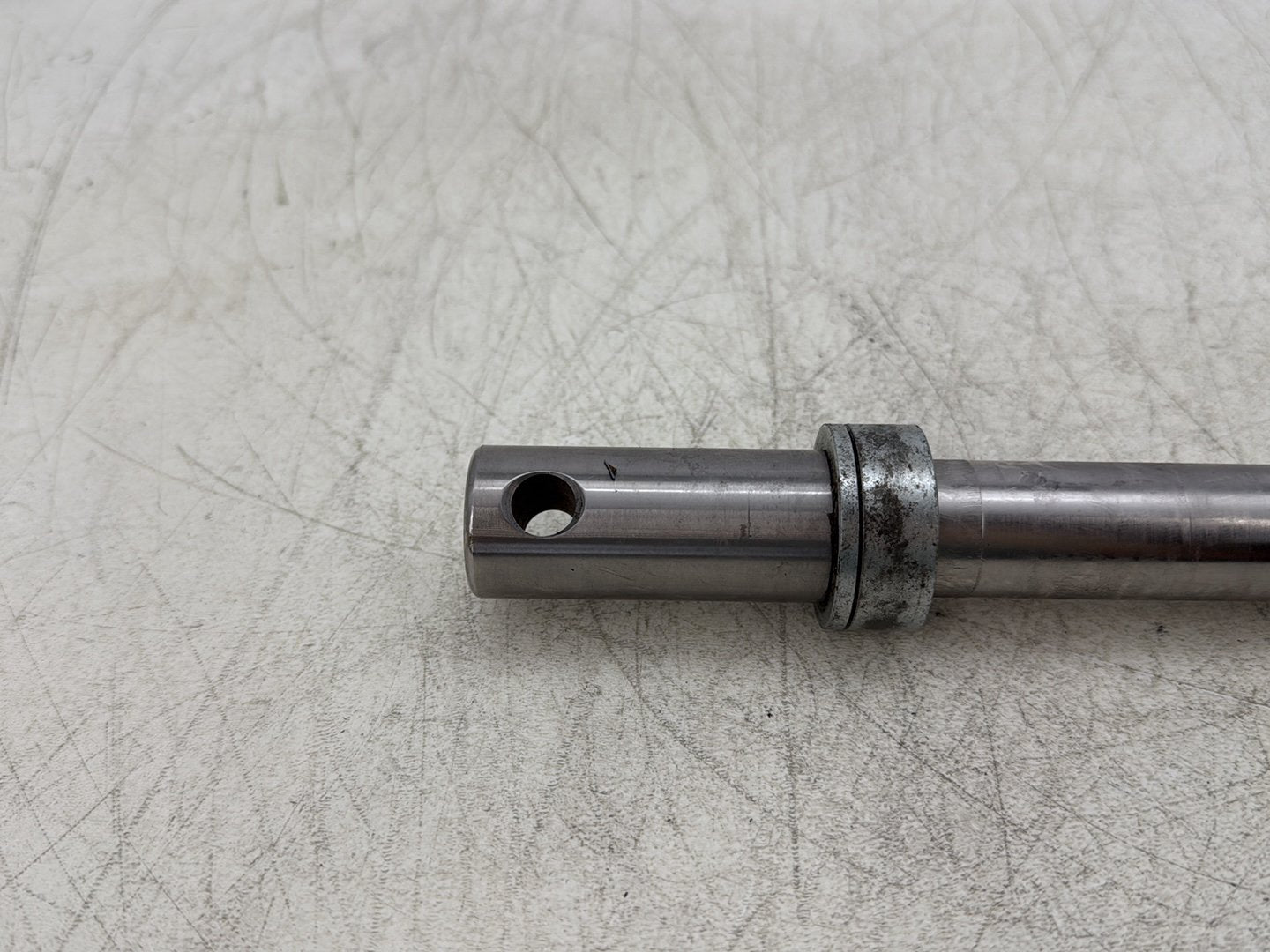 2004 Harley Dyna Super Glide FXDI OEM Front Wheel Axle Bolt Shaft