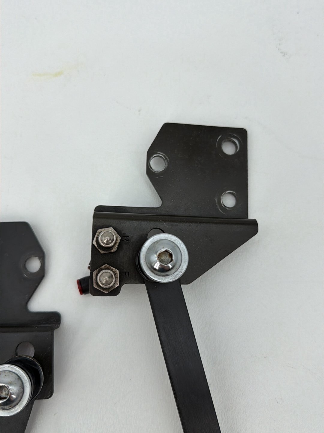 1999 - 2006 Harley-Davidson Touring Road King Left & Right Saddlebag Mount Brackets 53803-06
