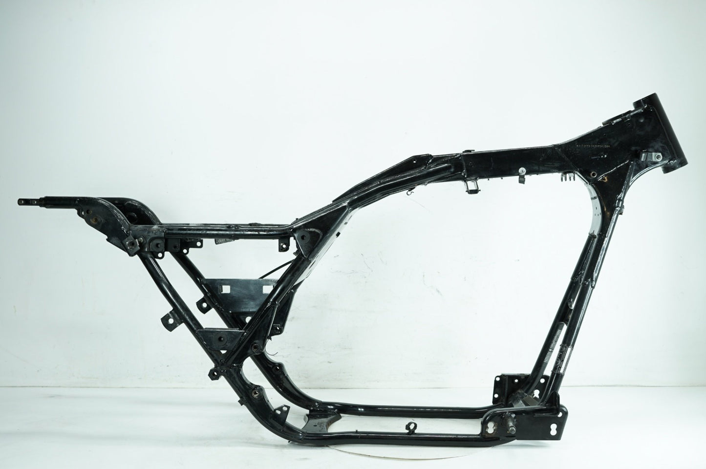 1999 - 2006 Harley-Davidson Touring Road King Body Main Frame Chassis CLN CLR 47900-01
