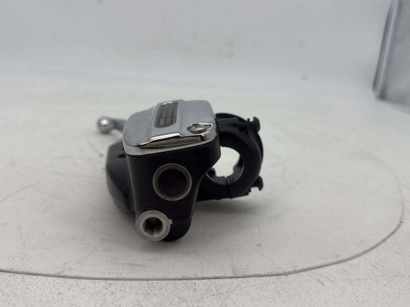 2007 - 2012 Harley-Davidson Touring Electra Glide Ultra Front Right Brake Lever Master Cylinder 	44551-08