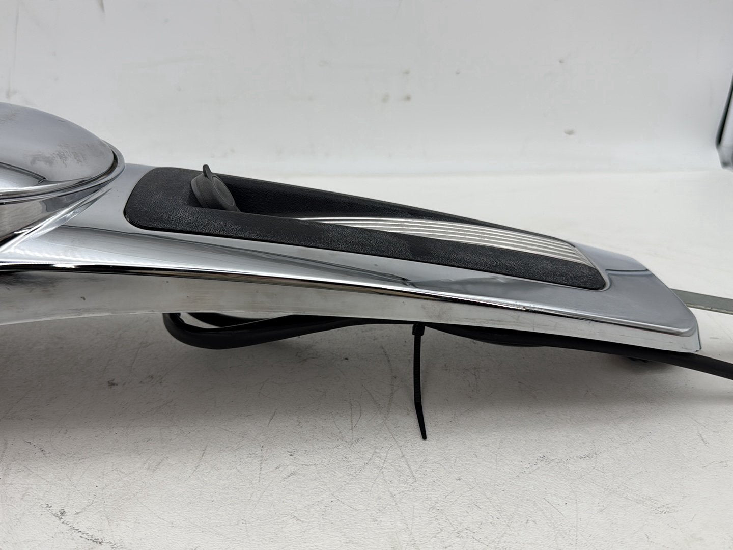 2007 - 2012 Harley-Davidson Touring Electra Glide Ultra Fuel Gas Tank Dash Console NOKey 	61270-08