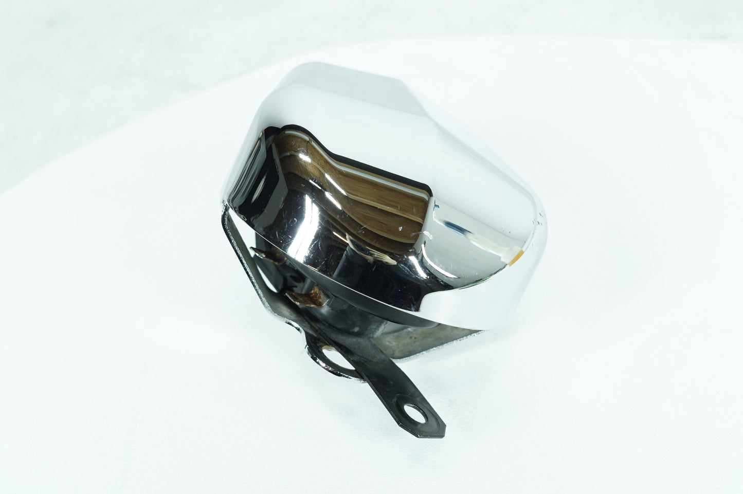 2007 - 2017 Harley-Davidson Dyna Switchback Horn Signal Klaxon Chrome Cover 69012-93A